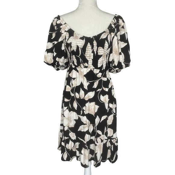 Maurices Floral Sweetheart Bubble Short Sleeves Dress Women’s Size S Smocked - Picture 2 of 9